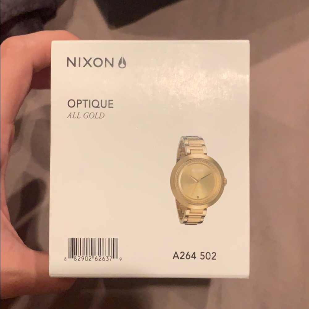 Nixon watch